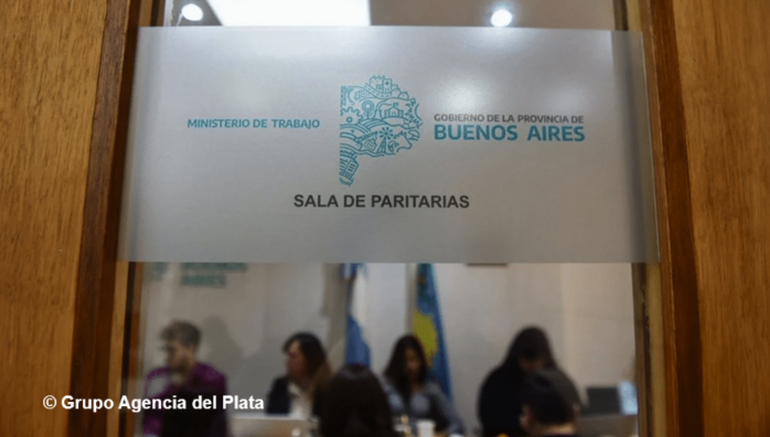 La Provincia de Buenos Aires convocó a los estatales bonaerenses para discutir en paritarias un nuevo aumento