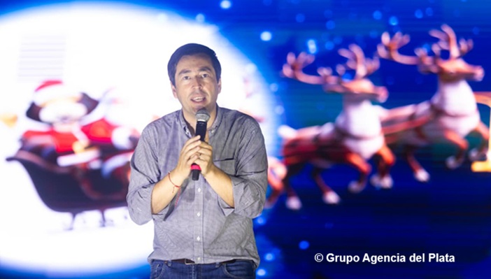 Leo Nardini junto a más de cien mil personas celebraron la magia de la Navidad en Malvinas Argentinas