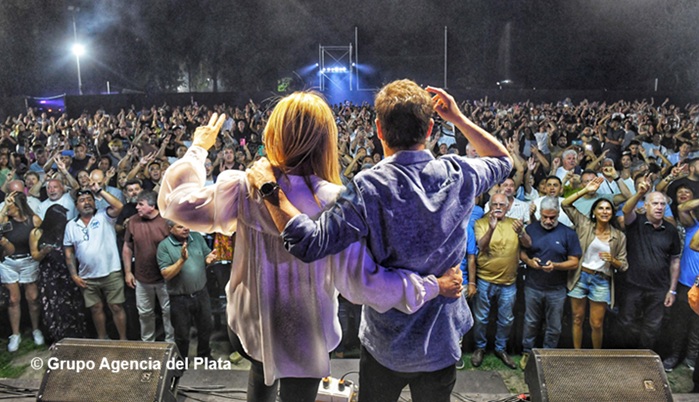 Kicillof en La Matanza junto a Espinoza y Magario despidieron el año con un masivo encuentro de unidad