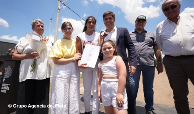 La Provincia de Buenos Aires cierra el año con la entrega de 398 viviendas en 12 Municipios